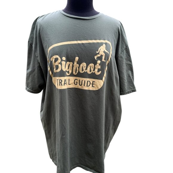 Funny Outdoor Bigfoot Trial Guide Hiking 2x Womens or Mens Crewneck T Shirt Tee - Picture 3 of 8